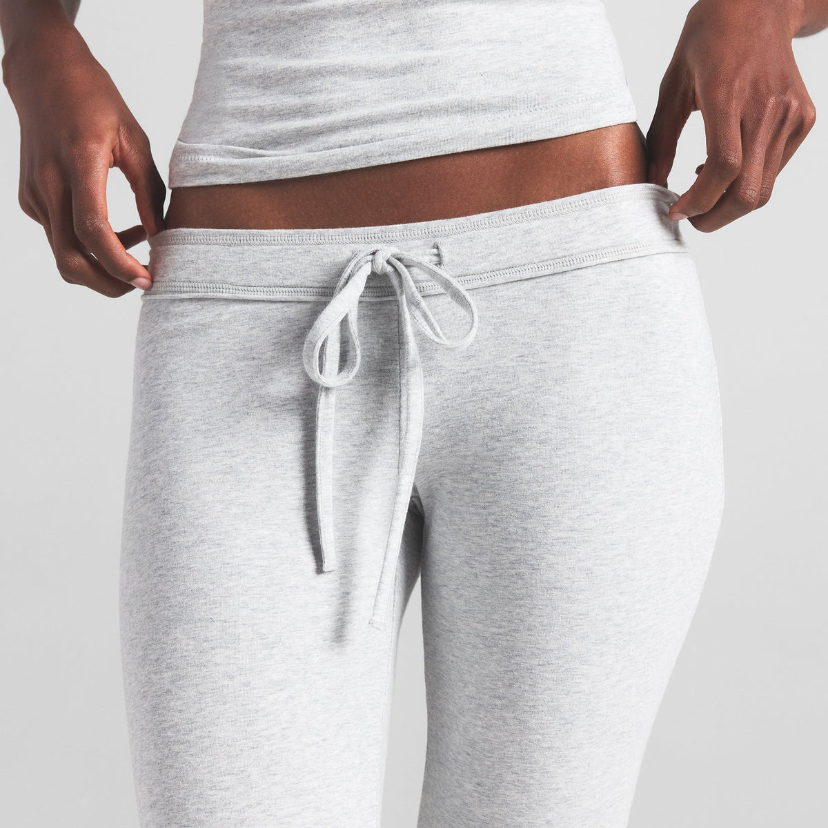 COTTON JERSEY LOW RISE CROP PANT | LIGHT HEATHER GREY