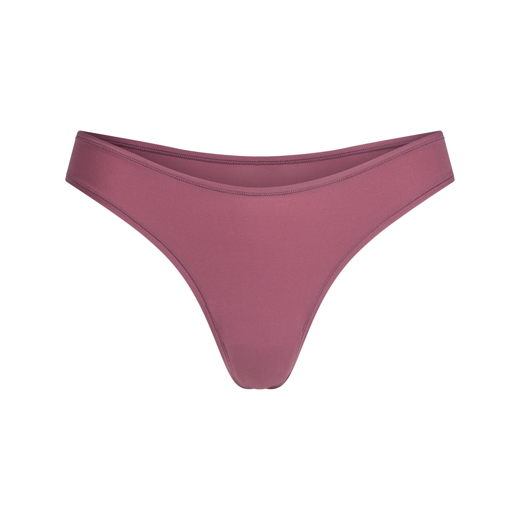 FITS EVERYBODY DIPPED FRONT THONG | BEET